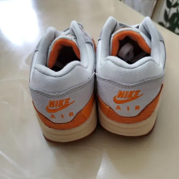 Nike Women's Air Max 1 Magma Orange - Picture 8 of 10